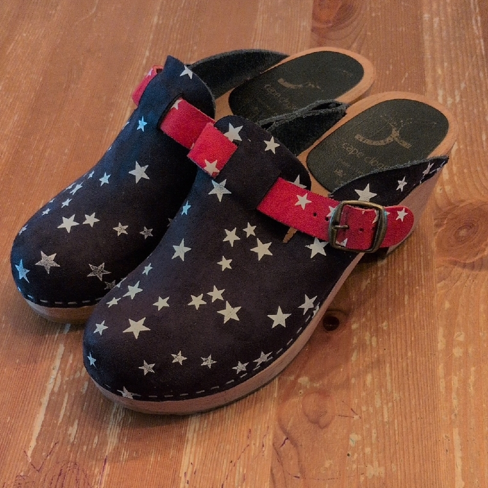 Star-Print Navy Clog Mules with Red Buckle Strap